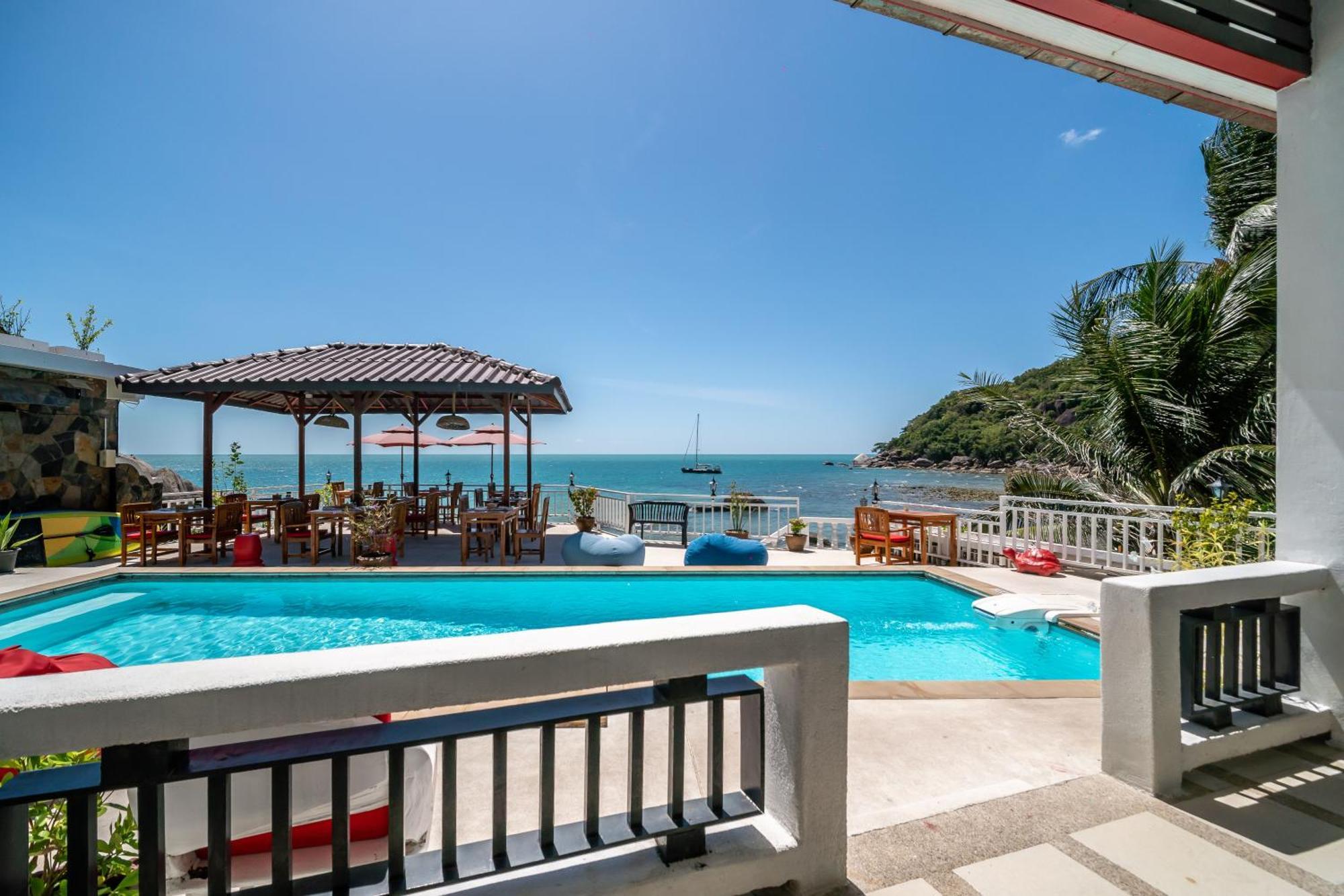 Resor Crystal Bay 3*
